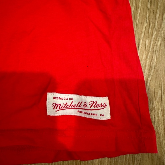 Chicago Bulls champions t-shirt, Mitchell & Ness, men’s size medium - Picture 5 of 6